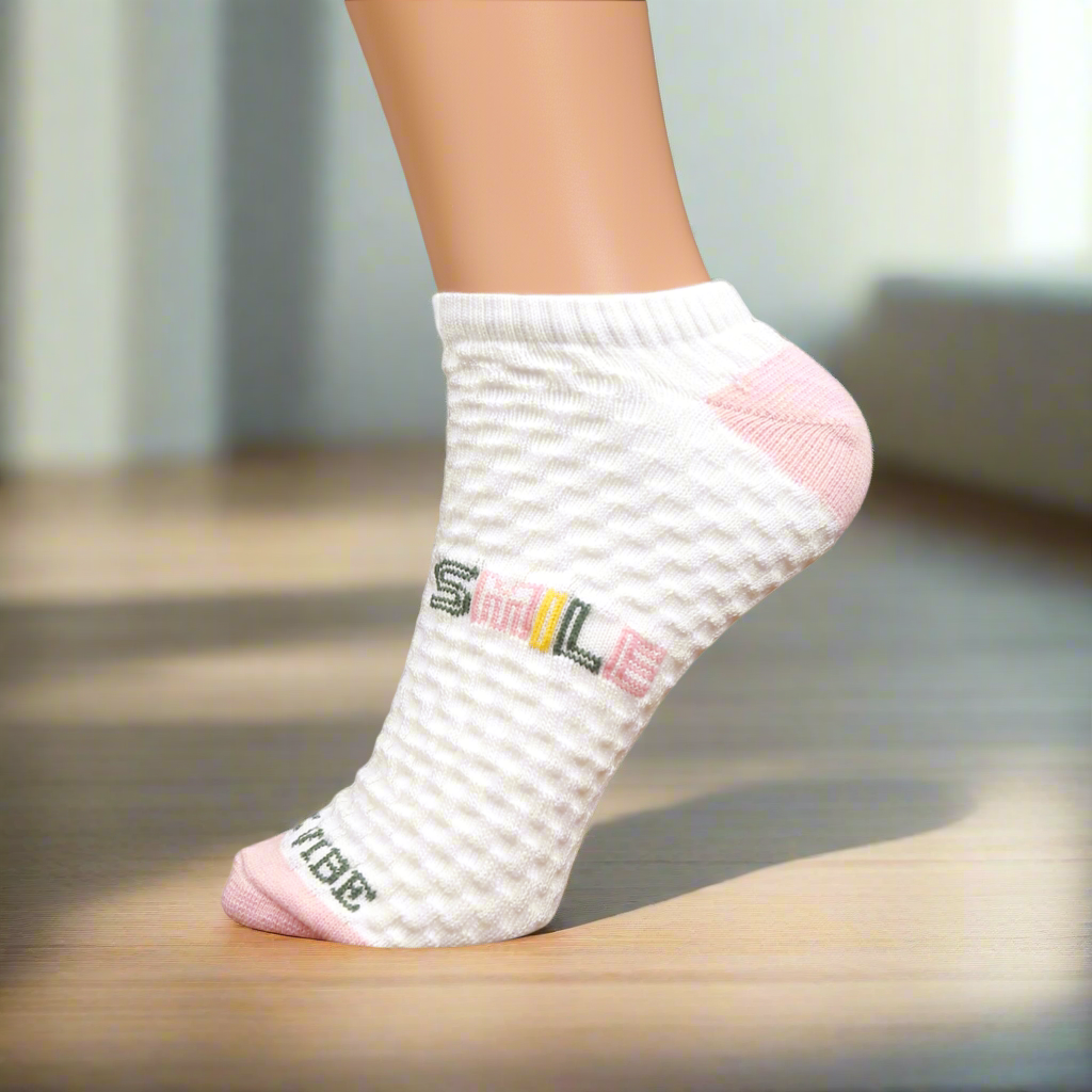 Socks & Smiles – Colorful Bamboo Ankle Socks for Women (Pack of 6)